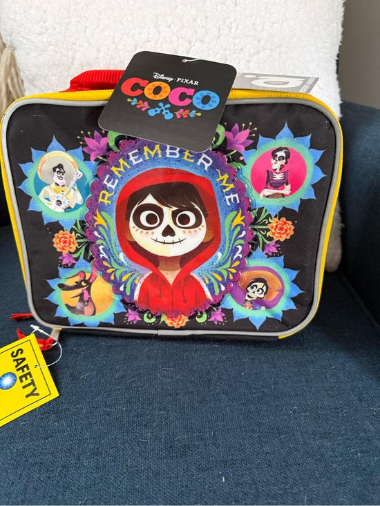 Disney Other - Disney Pixar Coco "Remember Me" Kids Lunchbox - Black & Red